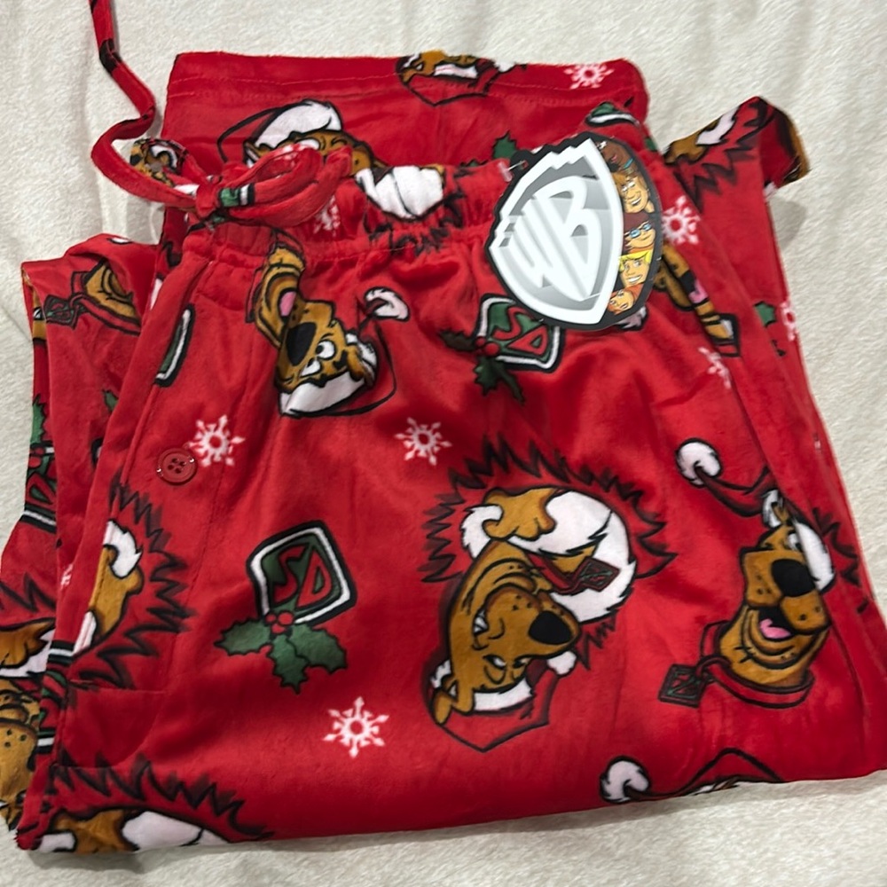 Scooby doo holiday Christmas pajamas velvety feel by Warner brothers
